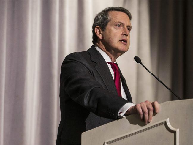 Quarles Says Fed Digital Dollar Poses Risks With Unclear Benefit