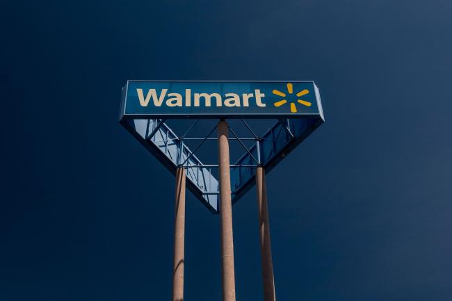 © Bloomberg. Signage outside a Walmart store in San Leandro, California, U.S., on Thursday, May 13, 2021. Walmart Inc. is expected to release earnings figures on May 18.