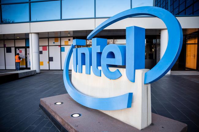 © Bloomberg. Signage outside Intel headquarters in Santa Clara, California, US, on Monday, Jan. 30, 2023. Intel Corp. fell the most since July after giving one of the gloomiest quarterly forecasts in its history.