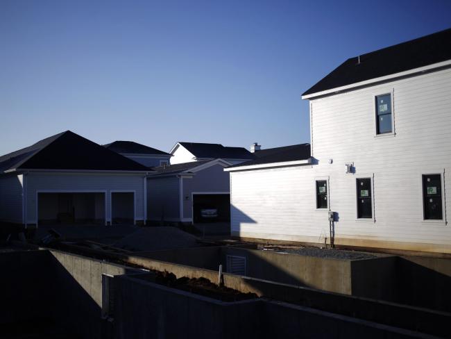&copy Bloomberg. Homes stand under construction at a housing development in Louisville, Kentucky.