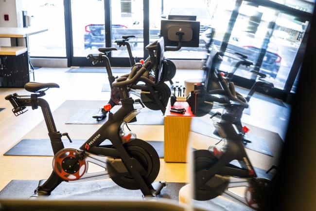 © Bloomberg. Peloton stationary bikes for sale at the company's showroom in Dedham, Massachusetts, U.S., on Wednesday, Feb. 3, 2021. Peloton Interactive Inc. is scheduled to release earnings figures on February 4.
