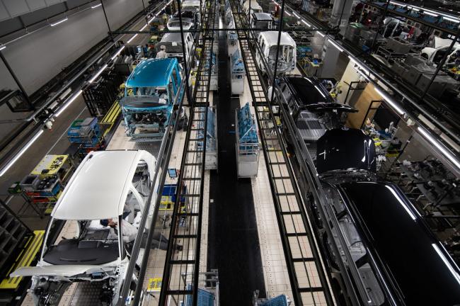 © Bloomberg. Vehicles on the production line at the Daihatsu Motor Co. Kyoto plant in Oyamazaki, Kyoto Prefecture, Japan, on Friday, Oct. 7, 2022. Daihatsu, wholly-owned subsidiary of Toyota Motor Corp., opened the renovated Kyoto plant to the members of media on Friday.