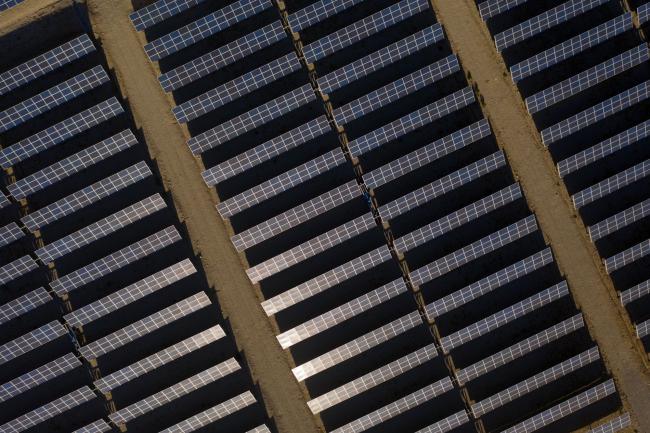 © Bloomberg. Photovoltaic panels at the North Palm Springs 1 solar field in Whitewater, California, U.S., on Thursday, June 3, 2021. Communities from California to New England are at risk of power shortages this summer, with heat expected to strain electric grids that serve more than 40% of the U.S. population.