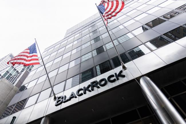 © Bloomberg. Blackrock headquarters in New York, U.S., on Wednesday, Oct. 13, 2021. BlackRock gains 1.7% in premarket trading after reporting revenue and adjusted EPS for the third quarter that beat the average analyst estimates. Photographer: Jeenah Moon/Bloomberg
