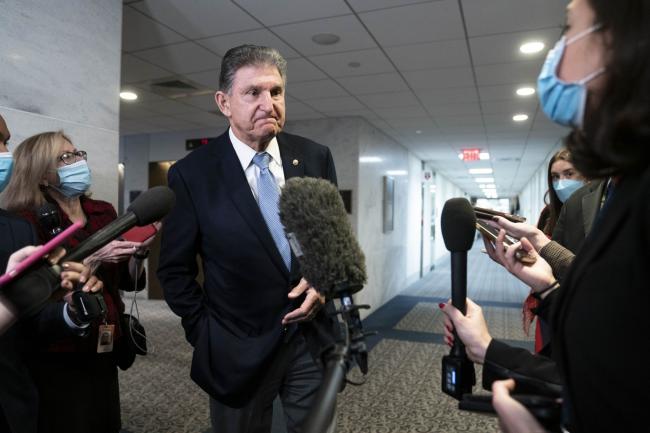 © Bloomberg. Joe Manchin