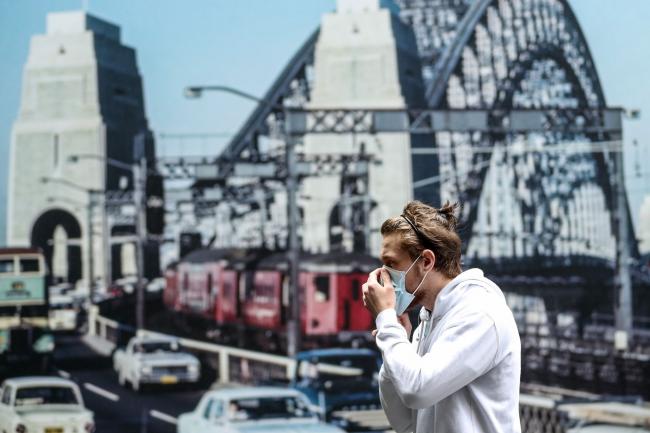 Australia’s Weekly Consumer Confidence Tumbles Amid Rate Jitters