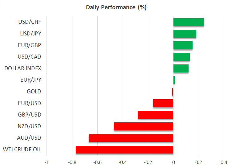 Dollar Slides, Gold Shines After Nonfarm Payrolls